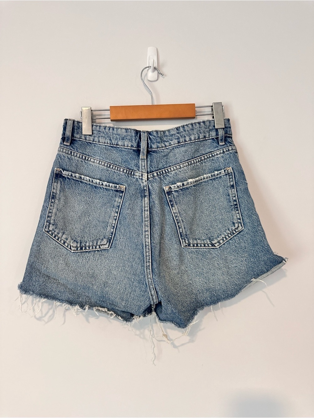 Zara Light Blue High-Rise Frayed Denim Shorts 100% Cotton Size 6 - Picture 4 of 10